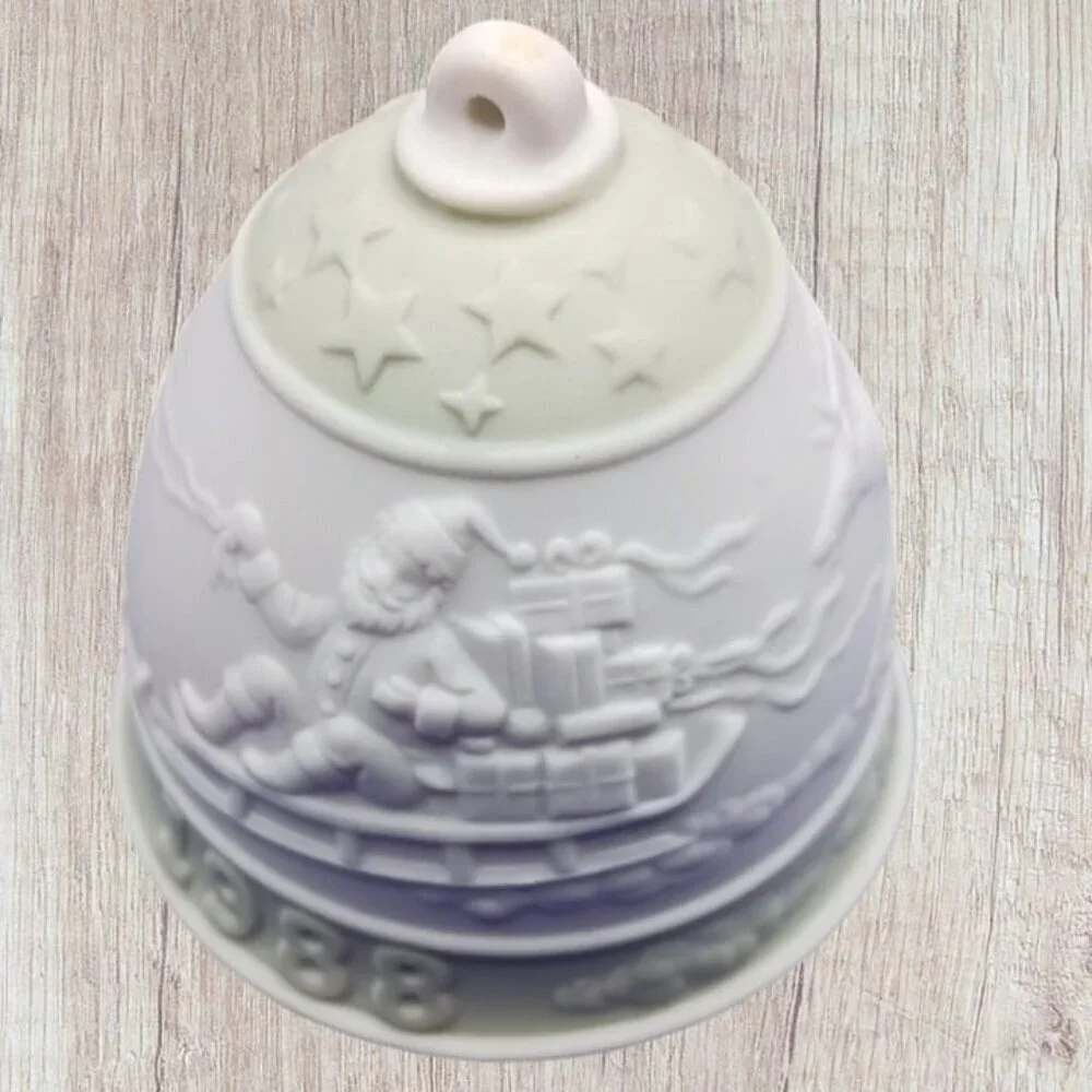 Lladro christmas bell 1988 depicting santa & sleight and reindeer